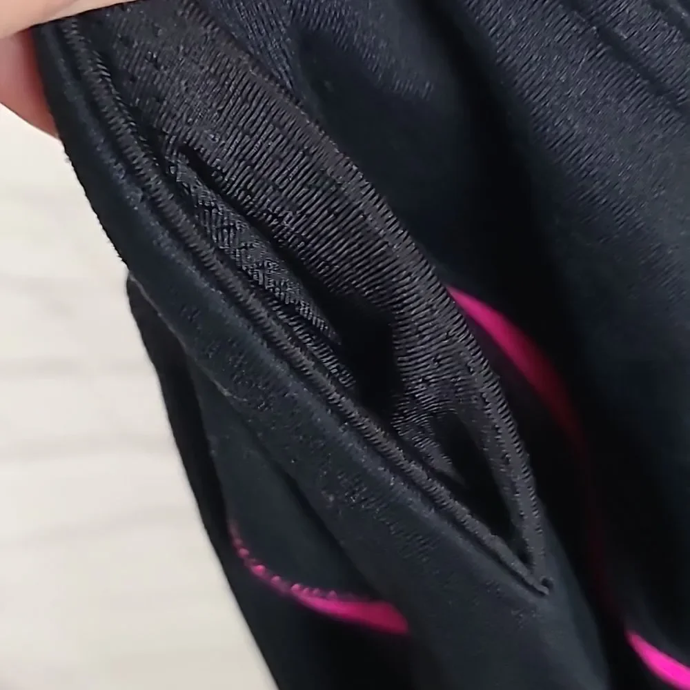 Fabletics PowerHold Capri Leggings S Black Pink Colorblock Pocket Compression